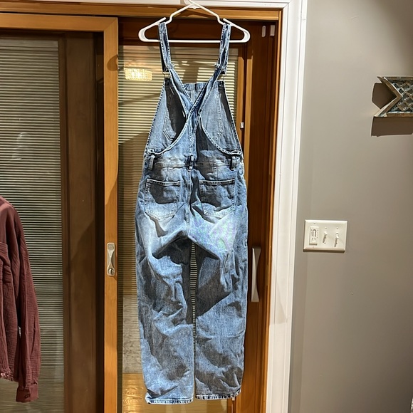 Denim overalls farmer jeans. Size small New , never worn. - Picture 2 of 2